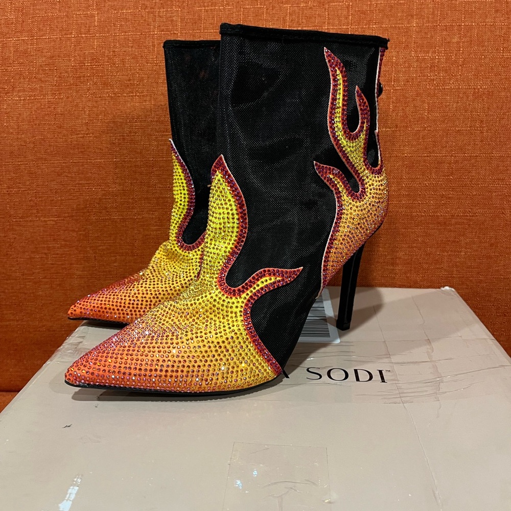 Thalia Sodi Black and Yellow Flame Heeled Boots - Picture 5 of 7